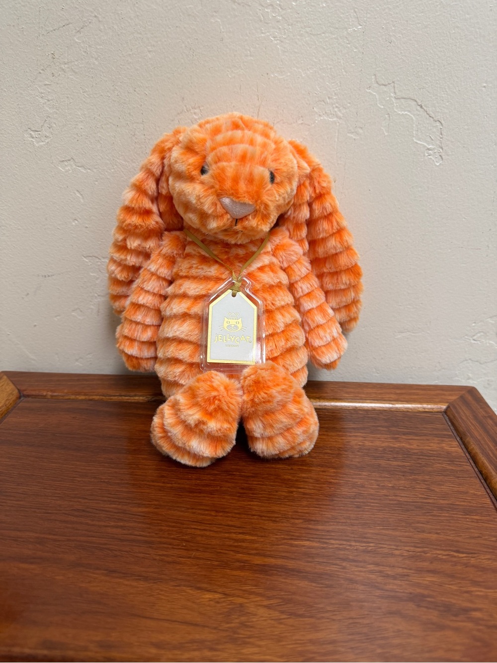 Authentic Jellycat Fizzleskip Bunny- BNWT